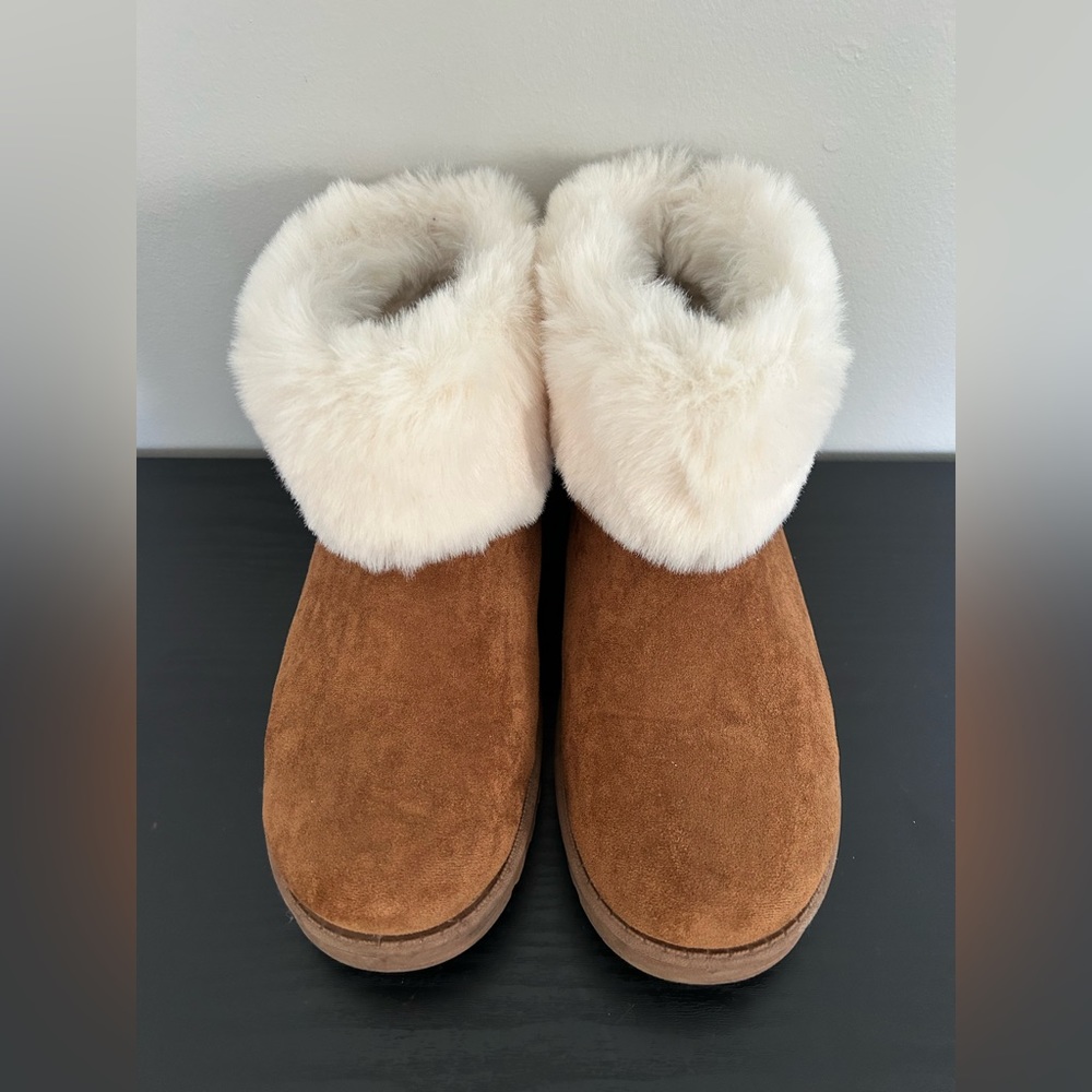 Brown faux fur boots